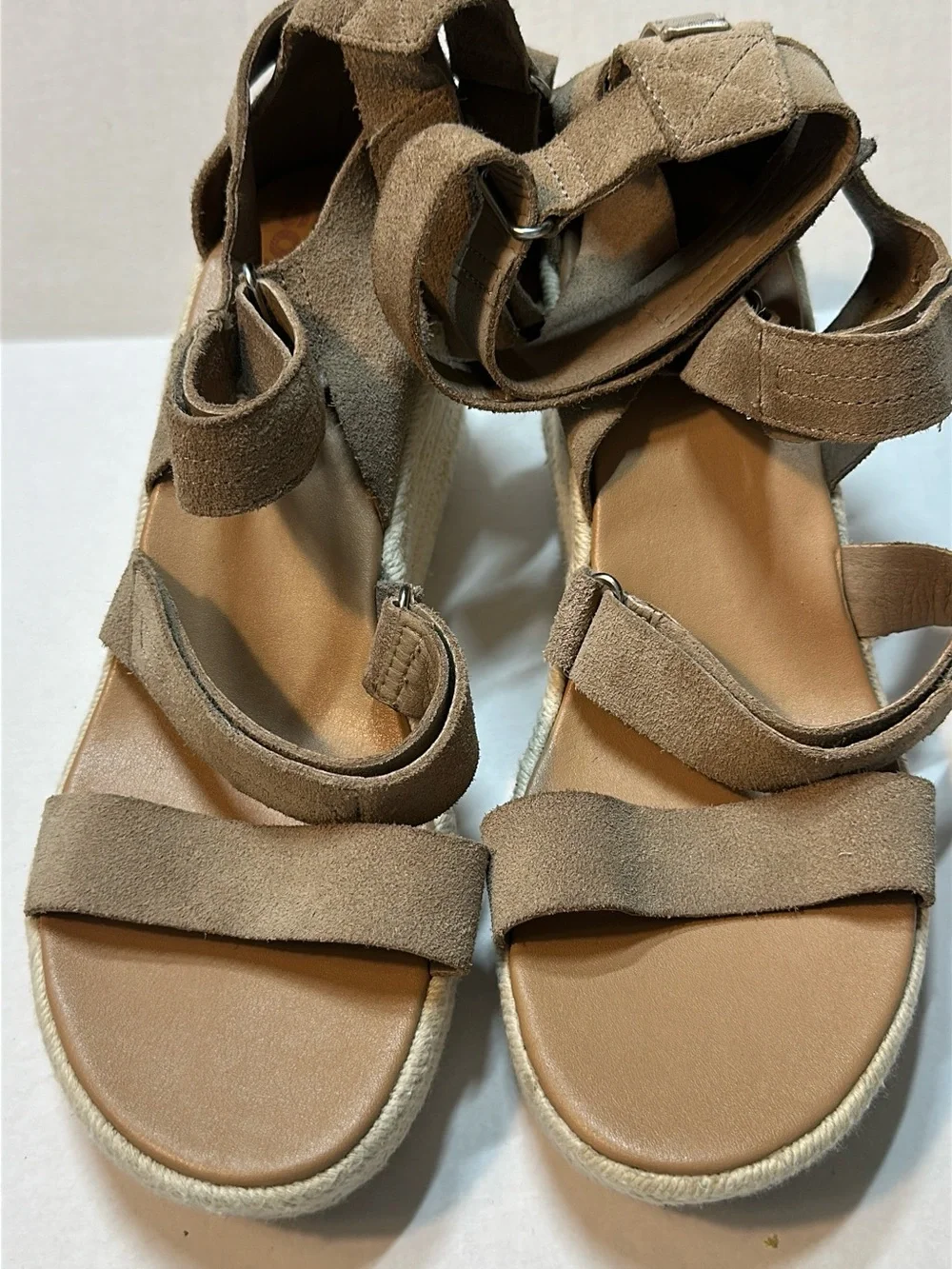 Sorel Women’s Suede Wrap Wedge Sandals in Taupe size 10